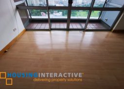 luxurious 2-bedroom unit with parking for rent in regent parkway