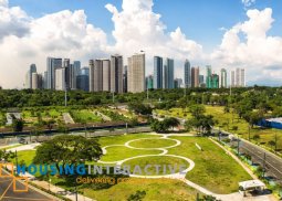 prime lot for sale in mckinley west