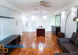 for rent -2br unit in easton place