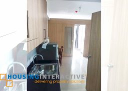 1br condo with balcony for rent in shore residences