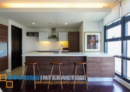 for rent -2br unit in garden towers