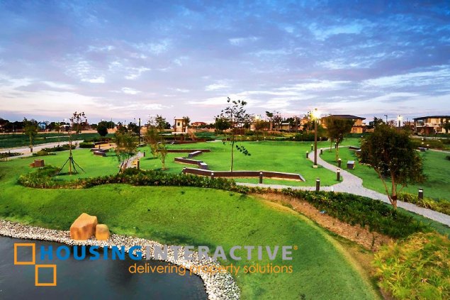 grand lot for sale in the enclaves