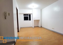 for sale -1br in one gateway place