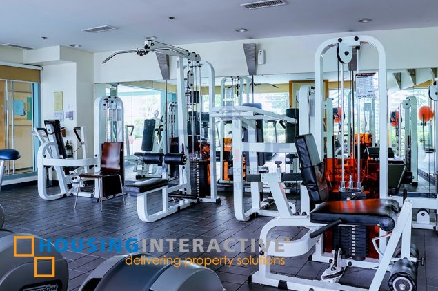 fully furnished 1-bedroom unit with parking for sale in one legaspi park