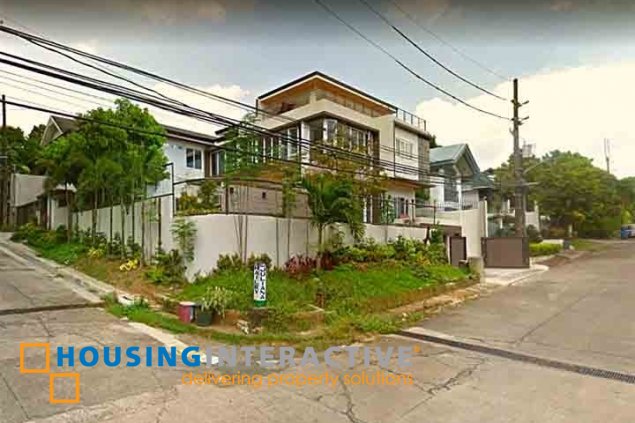 grand 2-storey, 5-bedroom house with pool for sale in filinvest 2