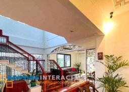 classy 2-storey, 3-bedroom house for sale in capitol hills