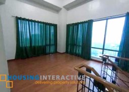 semi furnished 5-bedroom penthouse loft unit with balcony & parking for sale in eastwood parkview 1