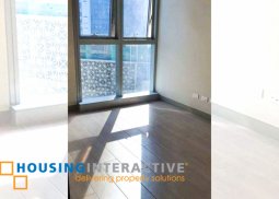 semi furnished 1-bedroom unit with balcony for sale in uptown parksuites