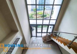 bare 1-bedroom loft unit for rent in uptown parksuites