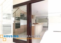 brand new 3-storey, 3-bedroom townhouse for sale in palm village