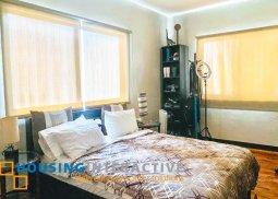 grand 2-storey, 4-bedroom house for sale in white plains