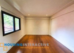 timeless 2-storey, 6-bedrom house for sale in hillsborough