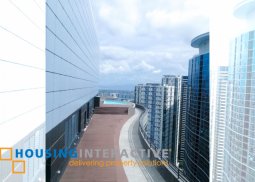 for rent -3br unit in one mckinley place