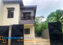 modern 2-storey, 3-bedroom house with balcony for sale in kingsville royale