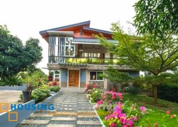 grand 2-storey, 5-bedroom house with balcony for sale in silang