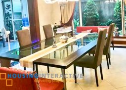 classic 10-bedroom house for sale in greenmeadows