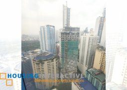 for rent -1br corner unit in three central