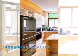 grand 3-storey, 7-bedroom corner house for sale in ayala southvale sonera