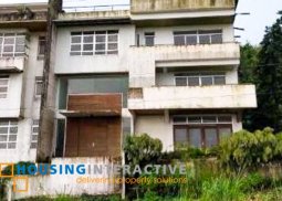 modern 4-storey, 9-bedroom house with roof deck for sale in filipinas farm tagaytay
