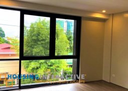 modern 3-storey, 3-bedroom duplex townhouse with balcony for sale in kapitolyo