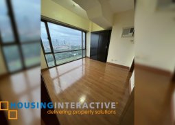 for sale -2br unit in eton baypark manila