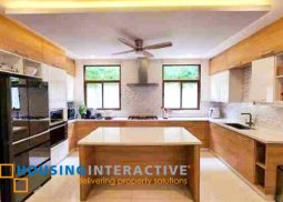 grand 3-storey, 7-bedroom corner house for sale in ayala southvale sonera