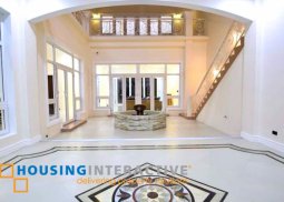 grand 2-storey, 4-bedroom villa with pool for sale in tagaytay