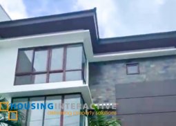 modern 3-storey, 4-bedroom house for sale in little baguio