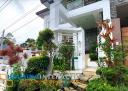 grand 3-storey, 5-bedroom house for sale in camp 7