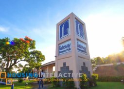 commercial lot for sale in gateway business park