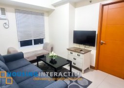 1br condo unit for rent in the trion towers