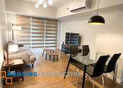 for rent -2br corner unit in solstice tower