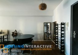1br condo unit for rent in two serendra meranti