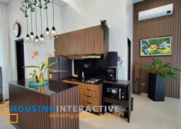 grand 6-bedroom villa with pool for sale in tagaytay