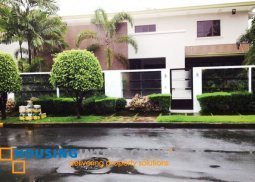 impressive 3br house and lot for rent at the dasmarinas village makati