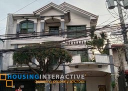 3 storey with 6 br house and lot for rent in brgy. san isidro, makati