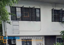 classic 2-storey, 3-door apartment for sale in sta. ana