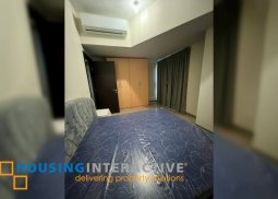 for rent -1br unit in uptown parksuites