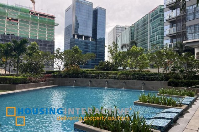 for rent -1br unit in uptown parksuites