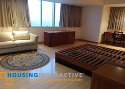 fully furnished 3-bedroom unit with parking & balcony for sale in regent parkway