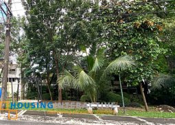 prime lot for sale in corinthian gardens