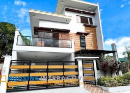 5br house for sale in multinational village