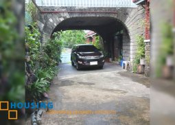 lot with old house for sale in heroes hill