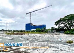 commercial lot for sale in east service road