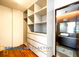 4br house & lot for sale in multinational village