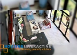 grand 3-storey, 4-bedroom house with balcony & pool for sale in tagaytay