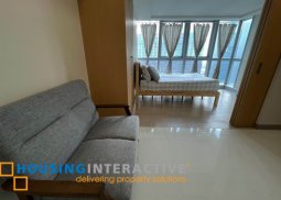 1br condo for lease in uptown parksuites