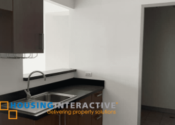 for sale -2br corner unit with balcony in two serendra