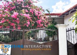 rush sale house in ups 5 paraÑaque