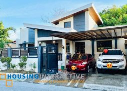 house for sale with balcony at valley 5 paraÑaque